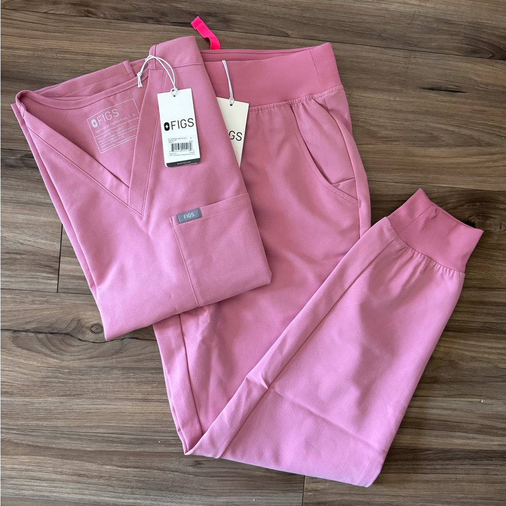 NWT: Figs Chalk Pink Zamora Joggers Scrub Set •Small•